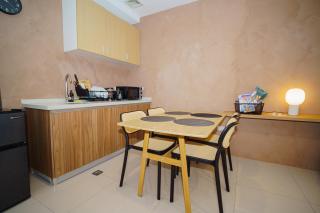 Lacson City View Studio good for 4 - Bacolod - 1