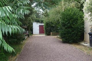 Petite maison dans le jardin - 3