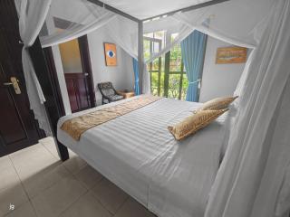 Villa Seaview- tranquil 3BR, beachfront, private pool - 8