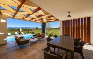 Lovely Home In Zerava - 4