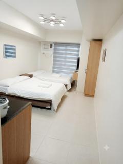 Renzo's Turf - 2