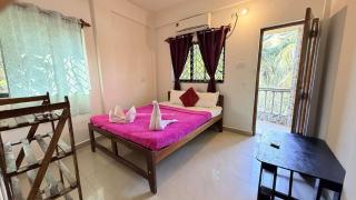 Hippy Trail Guest House and Dorms - 3