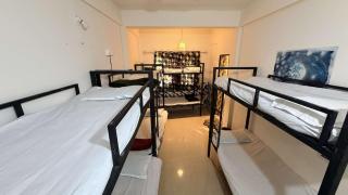 Hippy Trail Guest House and Dorms - 7