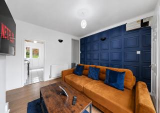 Modern Family Home -5 beds SW16 - 7