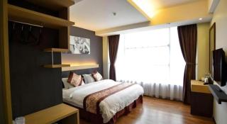 Lot 10 Boutique Hotel - 9