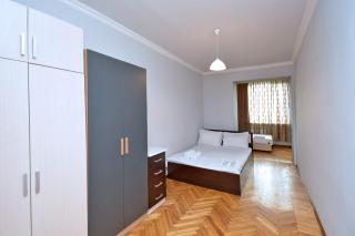 Avchieva's apt on Sundukyan Street - Ereván - 1