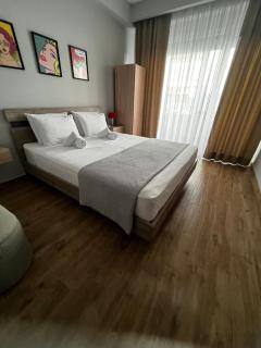 Sweeten's Flat - 5