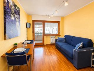 Hostdomus - City Center Apartment - 0