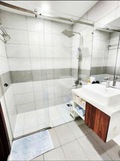 Luxury Apartment Sunrise City View - 3