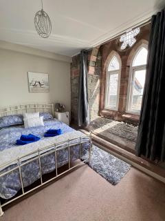 HEATWAVE ESCAPE BY THE SEA Gothic Church w Sea & Castle Views 2 & 3 night stays available - 0