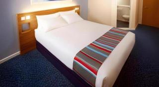 Travelodge Glossop - 1
