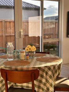 Spacious Family Home In Rolleston 2 Bedrooms With 3 Beds - 5