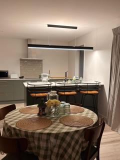Spacious Family Home In Rolleston 2 Bedrooms With 3 Beds - 3