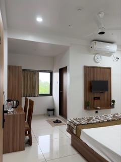 Hotel Wilson Hill, Dharampur - 5