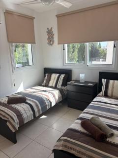 Luxury Villa - Private Pool and Wifi Perfect location for a holiday - 2