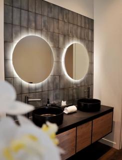Boutique Coastal Retreat with Bath Walk to Beach - 1