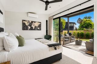 Boutique Coastal Retreat with Bath Walk to Beach - 9