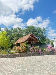 Lori Guest House - 9