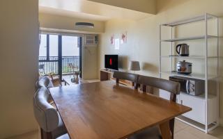 BalaiCo Tagaytay 12F 2BR w balcony TAAL view - 6