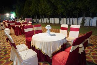 Crystal Park Hotel And Restaurant - 6