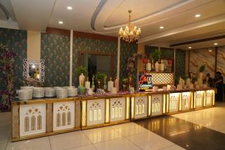 Crystal Park Hotel And Restaurant - 4