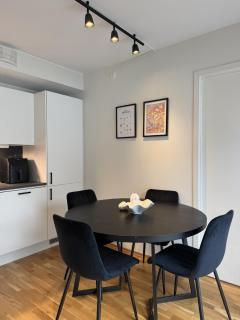 Moderne leilighet med terrasse og parkering - 9