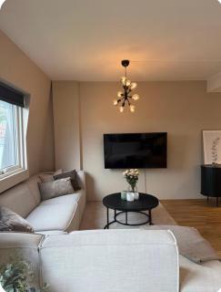 Moderne leilighet med terrasse og parkering - 6