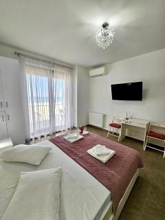 Summerland Seaview Premium Apartments - 2
