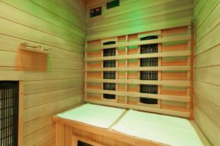 Aqua Studio with Sauna, Terrace and FREE Parking - 9