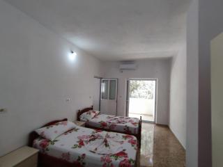 Shefki Lame Apartments - 2