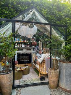 Romantic Retreat with Hot Tub Glasshouse and Ensuite - 3