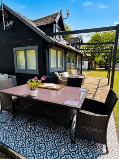 Scandi style Cabin in large garden beautiful views - 8
