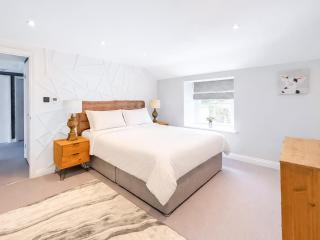 Mill House - Uk50646 - 5
