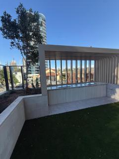 Brand New Luxury Broadbeach Beachside Stay Retreat - 8