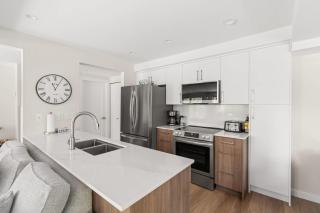 Luxury 3-Bed Whistler Village - Private Hot Tub - 6