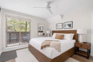 Luxury 3-Bed Whistler Village - Private Hot Tub - 4