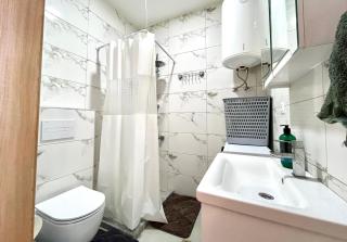 Waterfront Studio Apartment with Fantastic Sea View - 3