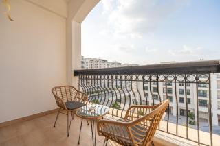 Yas Island 1BR - Coastal Sapphire Escape - 6