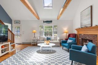 Game Room Cozy & Mins to Beaches - 8