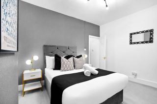 Stylish Three Bed House - Garden - On Street Parking - Netflix 11TM - 9