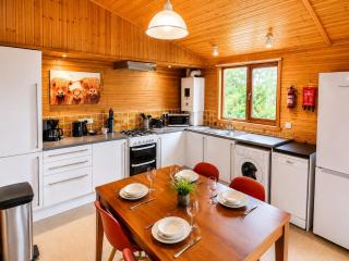 Castle Cove Lodge - Luxury Hot Tub & Castle and Sea Views - 9