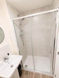 Modern Wixams Bedford House 3 Single Beds Free Parking - 2