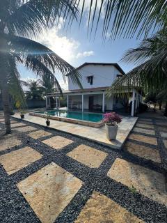 Casa de praia com piscina, até 15 pessoas - 0