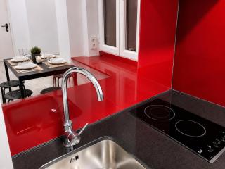 Smart-Tech Plaza Apartment - 5