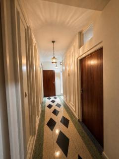 Calm Central Stay Near Beach - High-Speed WiFi, Free Parking - 6