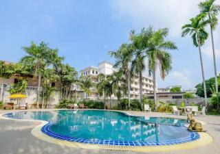 Selina Place Hotel - 0