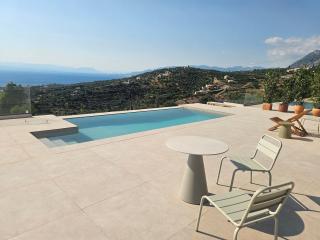 Alos Suites - 1
