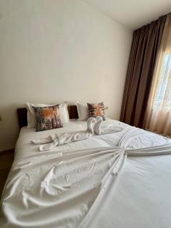 FullStay Marina Suites - Beach front, Pool access , Free Parking - All Inclusive Plan - 7