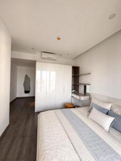 Căn hộ Home Stay 2 Phòng Ngủ Ban Công View Cực Đẹp - 2