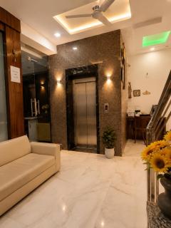 Hotel Prime Taj of Star - #Fully AC Rooms #5 Min Drive to Taj mahal East Gate - 8
